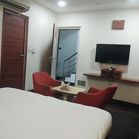 Hotel Manoranjan Inn Lucknow Extérieur photo