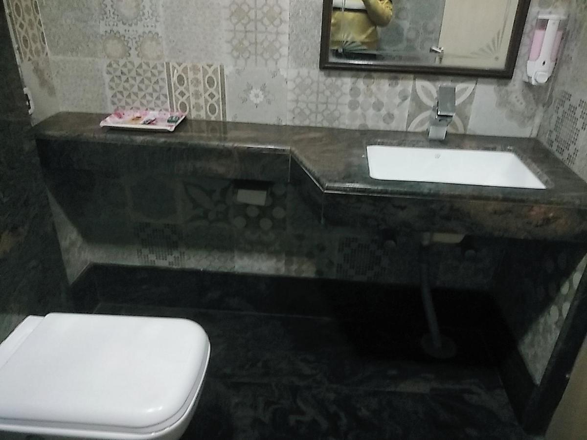 Hotel Manoranjan Inn Lucknow Extérieur photo