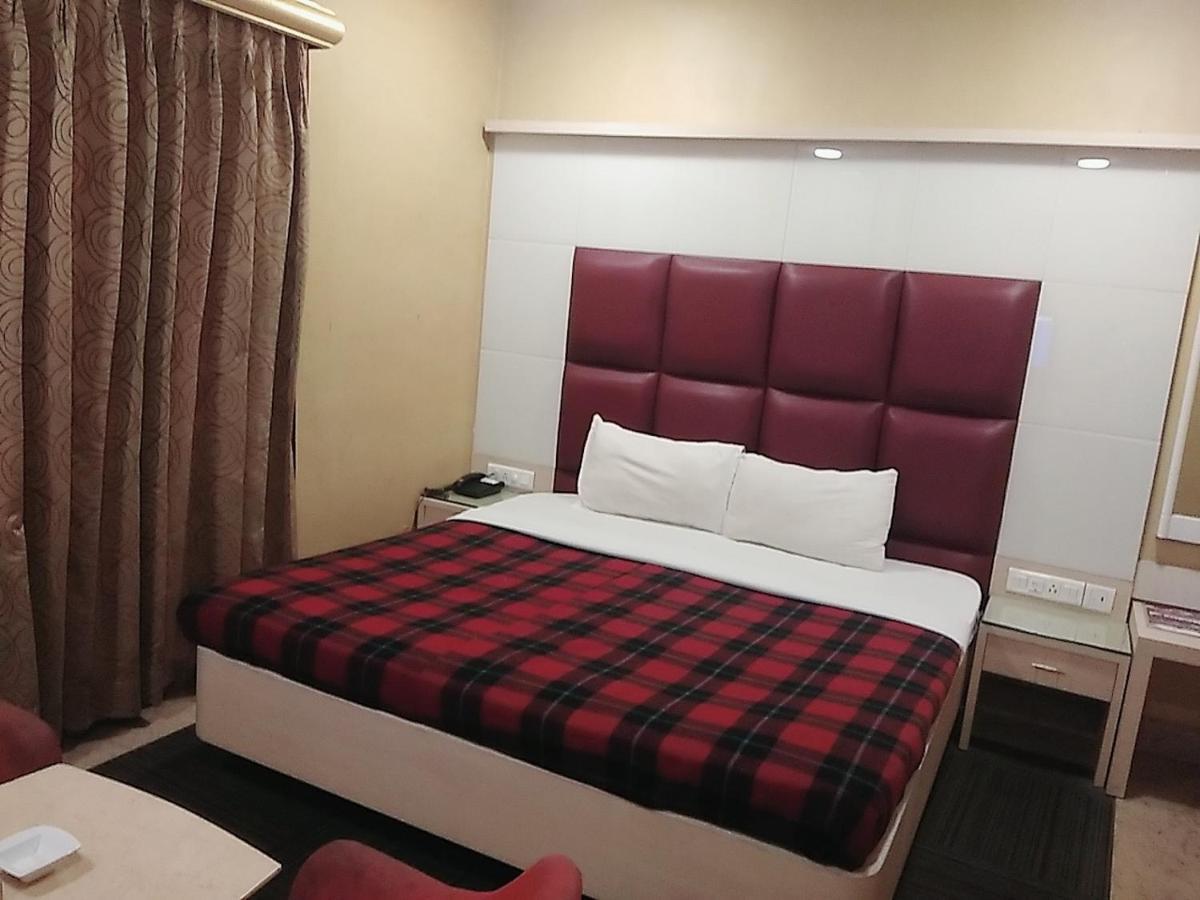 Hotel Manoranjan Inn Lucknow Extérieur photo